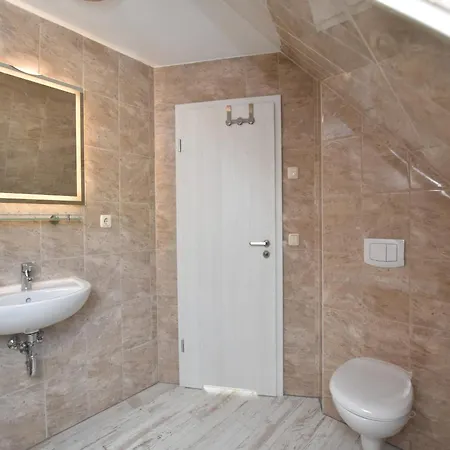 Semesterbostad Idyllic In With Terrace Damshagen