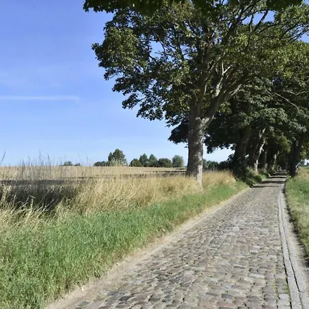 Semesterbostad Idyllic In With Terrace