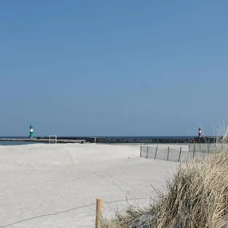 Semesterbostad Idyllic In With Terrace Damshagen