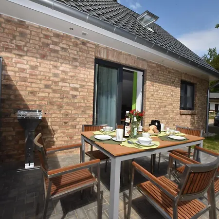 Idyllic In With Terrace Semesterbostad Damshagen