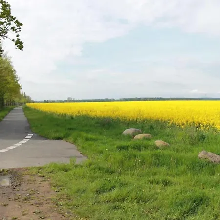 Semesterbostad Idyllic In With Terrace *